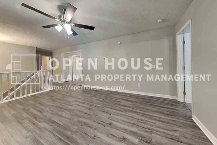 748 Dillon Dr - Photo 6 of 20