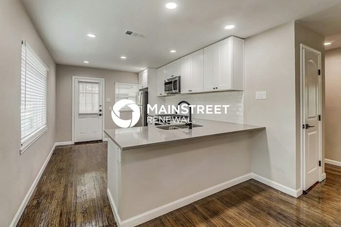 10130 Eastwood Dr - Photo 7 of 16