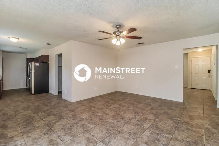 5656 Comer Dr - Photo 3 of 16