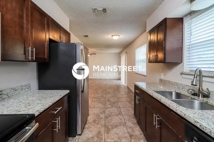 5656 Comer Dr - Photo 5 of 16