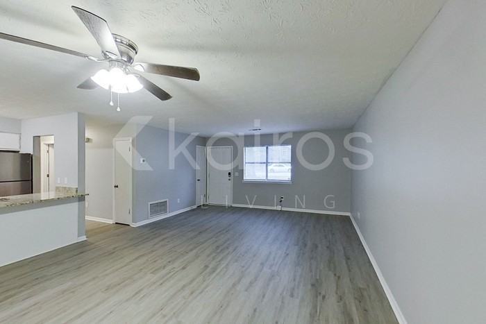 8959 Ashwood Dr - Photo 4 of 17