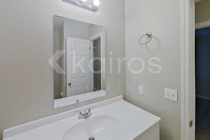 8959 Ashwood Dr - Photo 7 of 17