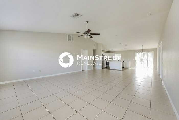 730 Cane St E - Photo 4 of 16