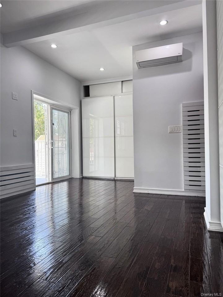 8618 95th Ave #2ndFL - Photo 3 of 9