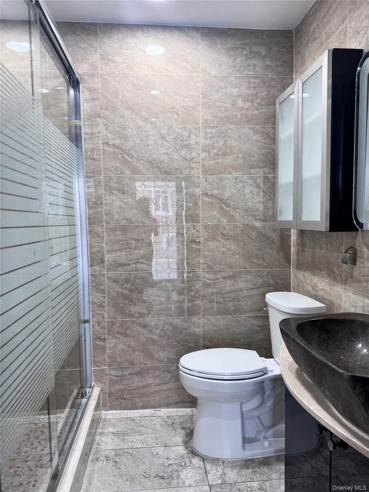 8618 95th Ave #2ndFL - Photo 5 of 9