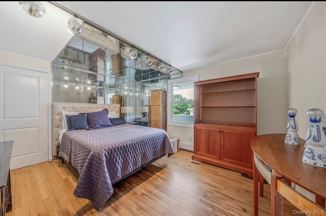 105 Vermont St - Photo 6 of 12