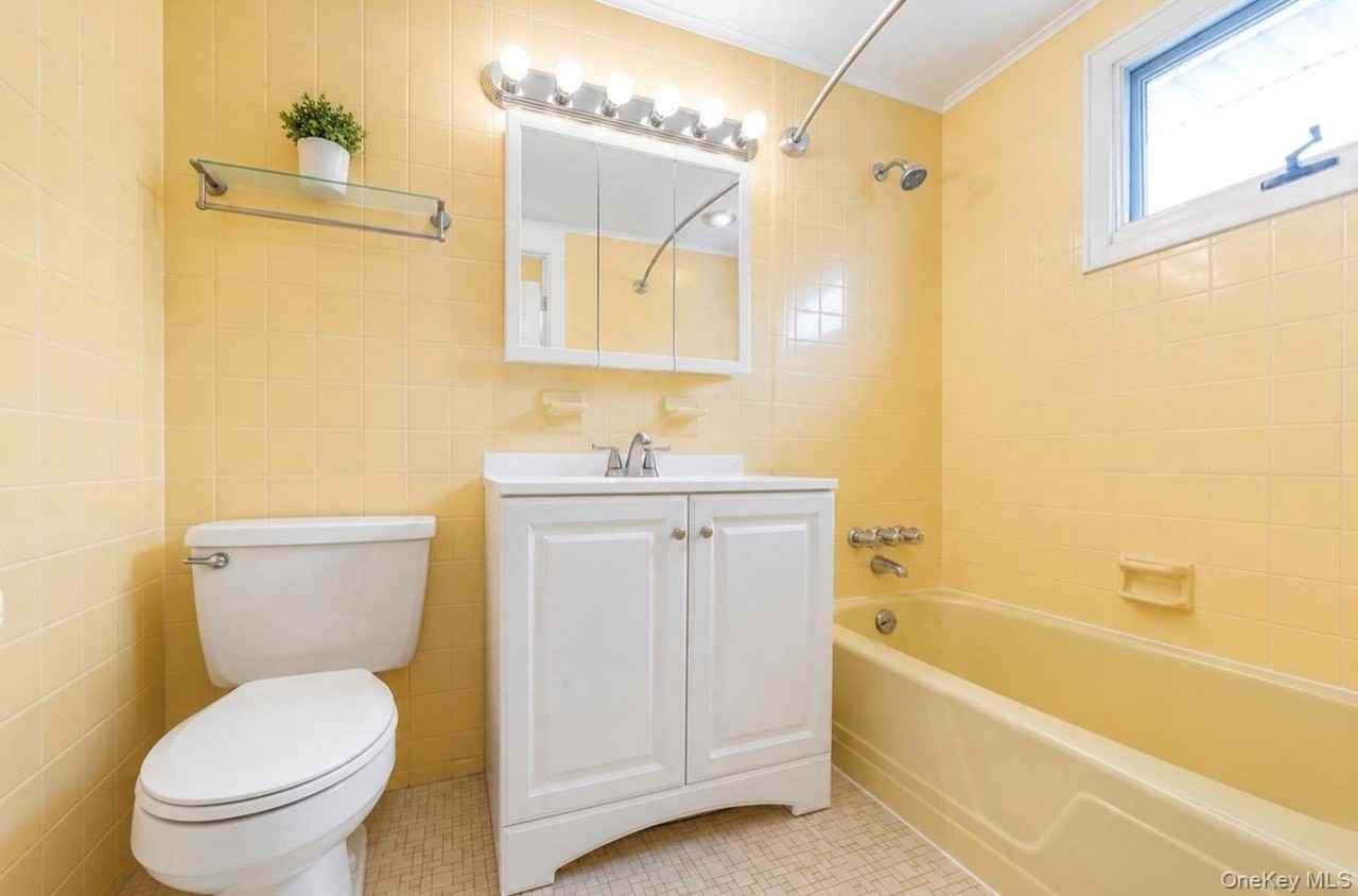 105 Vermont St - Photo 7 of 12