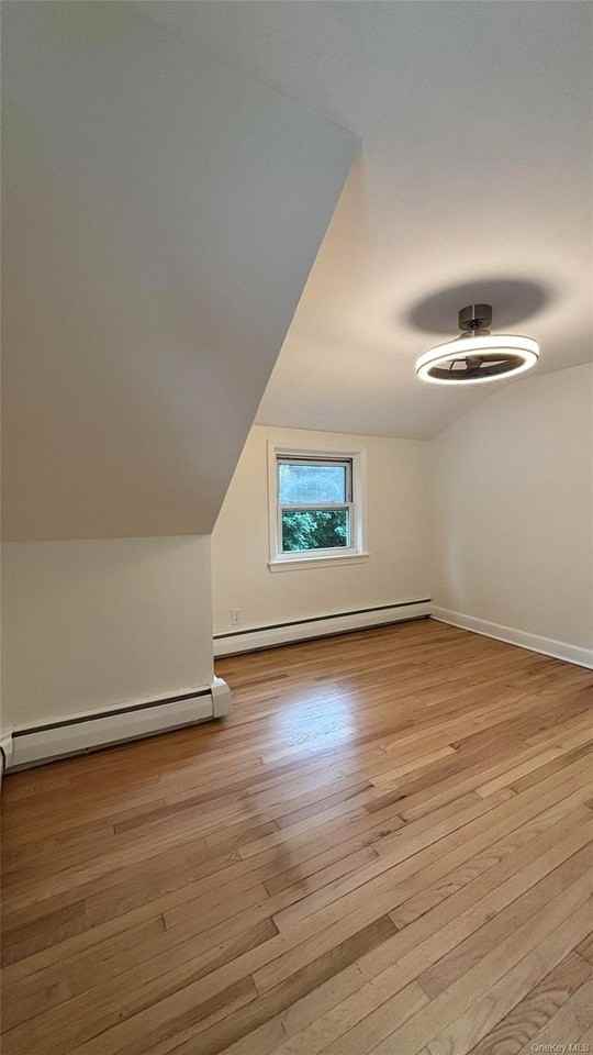 2284 New York Ave - Photo 4 of 14