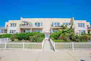 featured image of 345 Shore Rd #2E