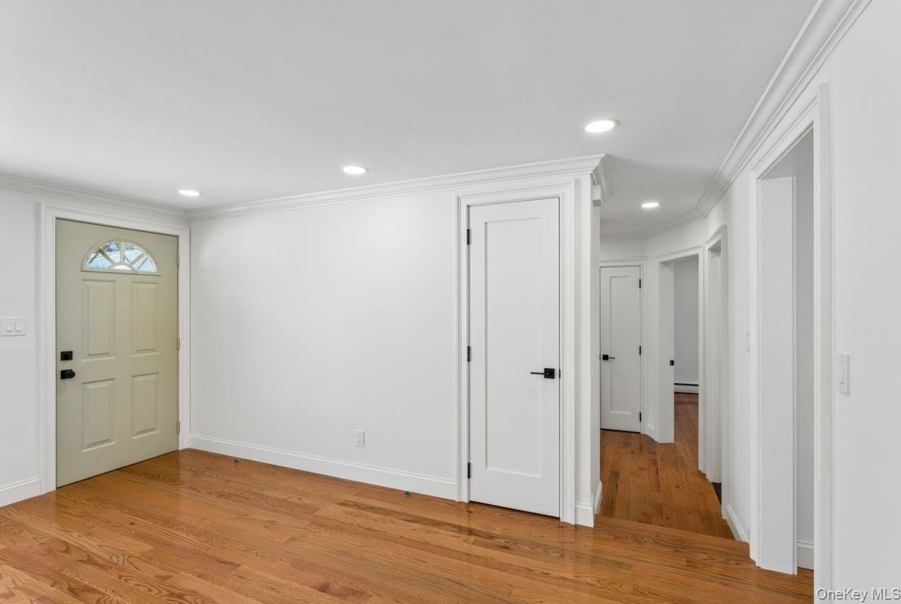 98 Rose Pl - Photo 5 of 23