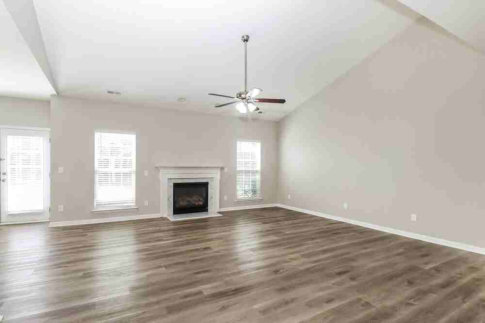 4405 Spring Frost Ct - Photo 5 of 16