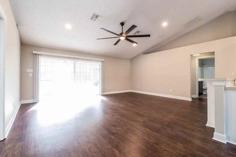297 Bent Oak Ct - Photo 3 of 16