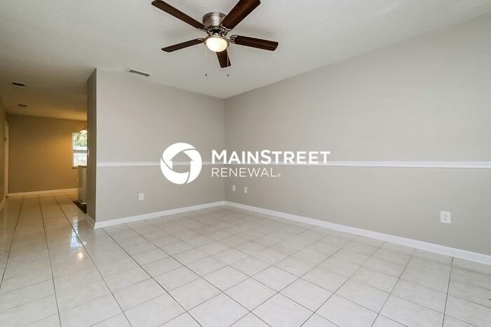 7014 N Palmetto Ln - Photo 3 of 15