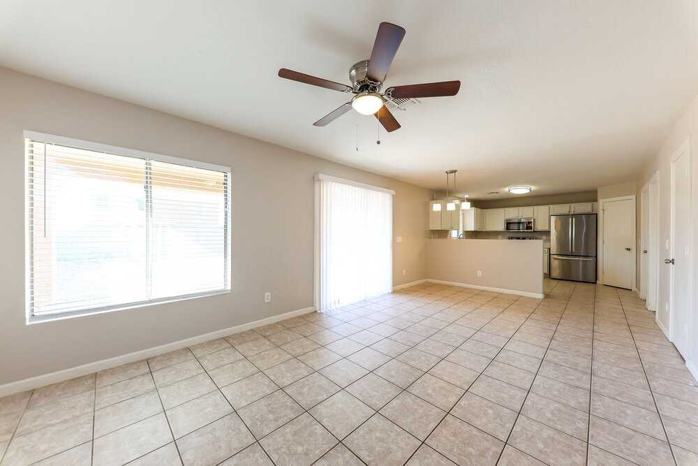 12329 W Windrose Dr - Photo 5 of 17