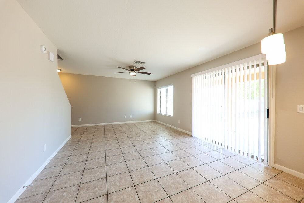 12329 W Windrose Dr - Photo 7 of 17