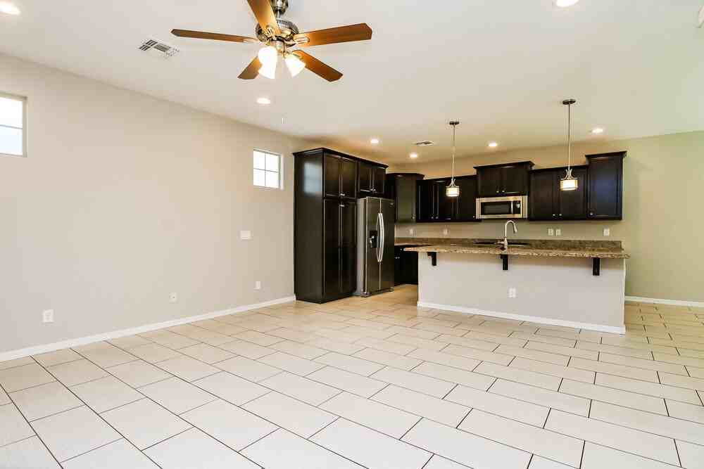 2252 S Osborn Ln - Photo 6 of 17