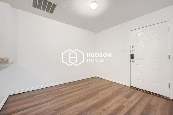 1634 Garden Dr - Photo 4 of 13