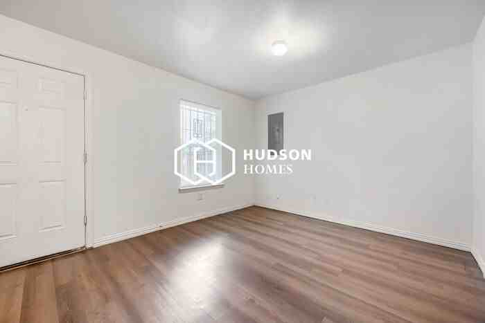1634 Garden Dr - Photo 5 of 13