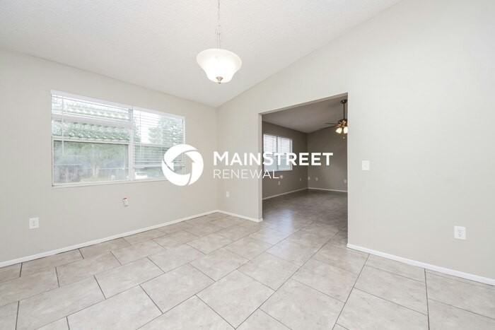 1506 Kaylor Ct Ne - Photo 3 of 16