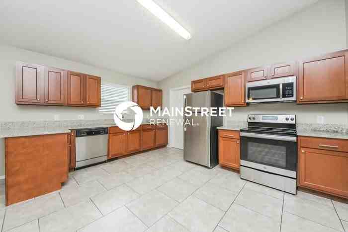1506 Kaylor Ct Ne - Photo 5 of 16