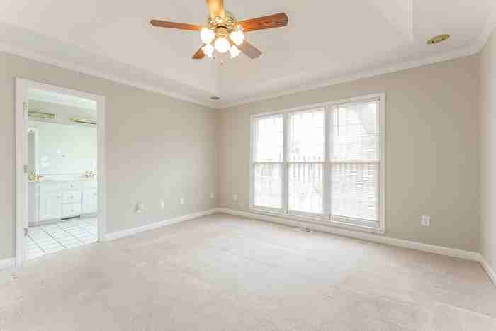 2 Capstone Ct - Photo 6 of 10