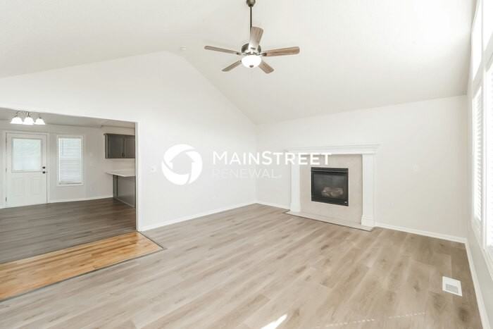 704 Se 15th St - Photo 4 of 18