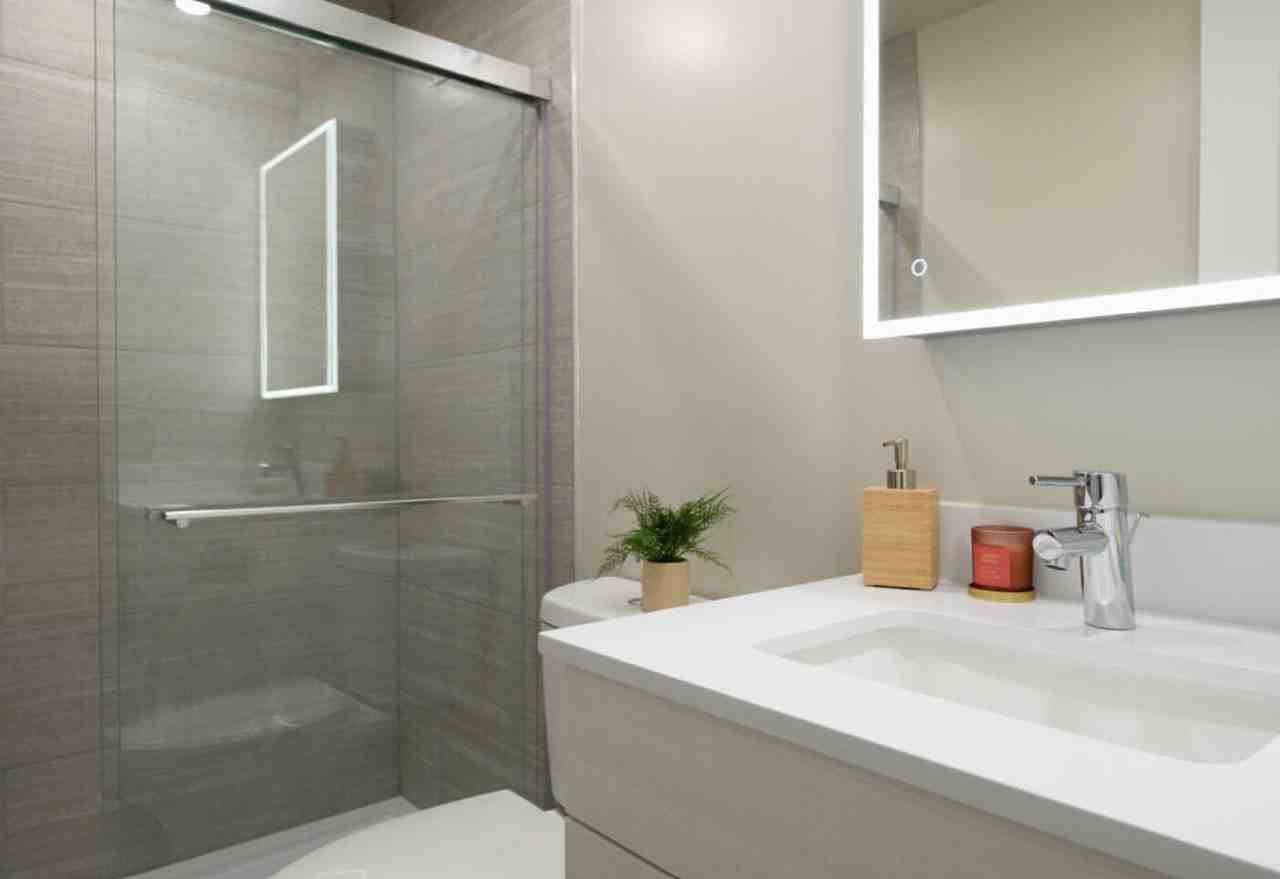 Regency Towers Apartments - Photo 6 of 45