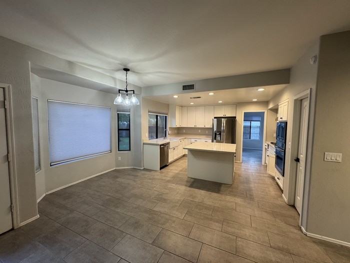5633 W Bloomfield Rd - Photo 3 of 46