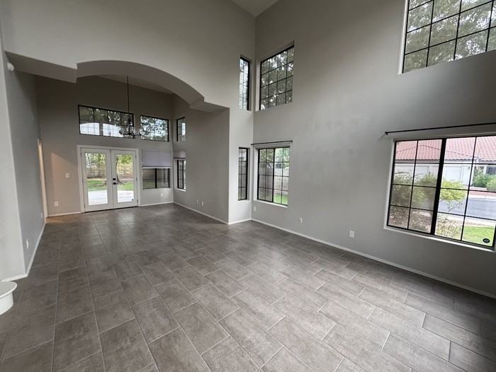 5633 W Bloomfield Rd - Photo 6 of 46