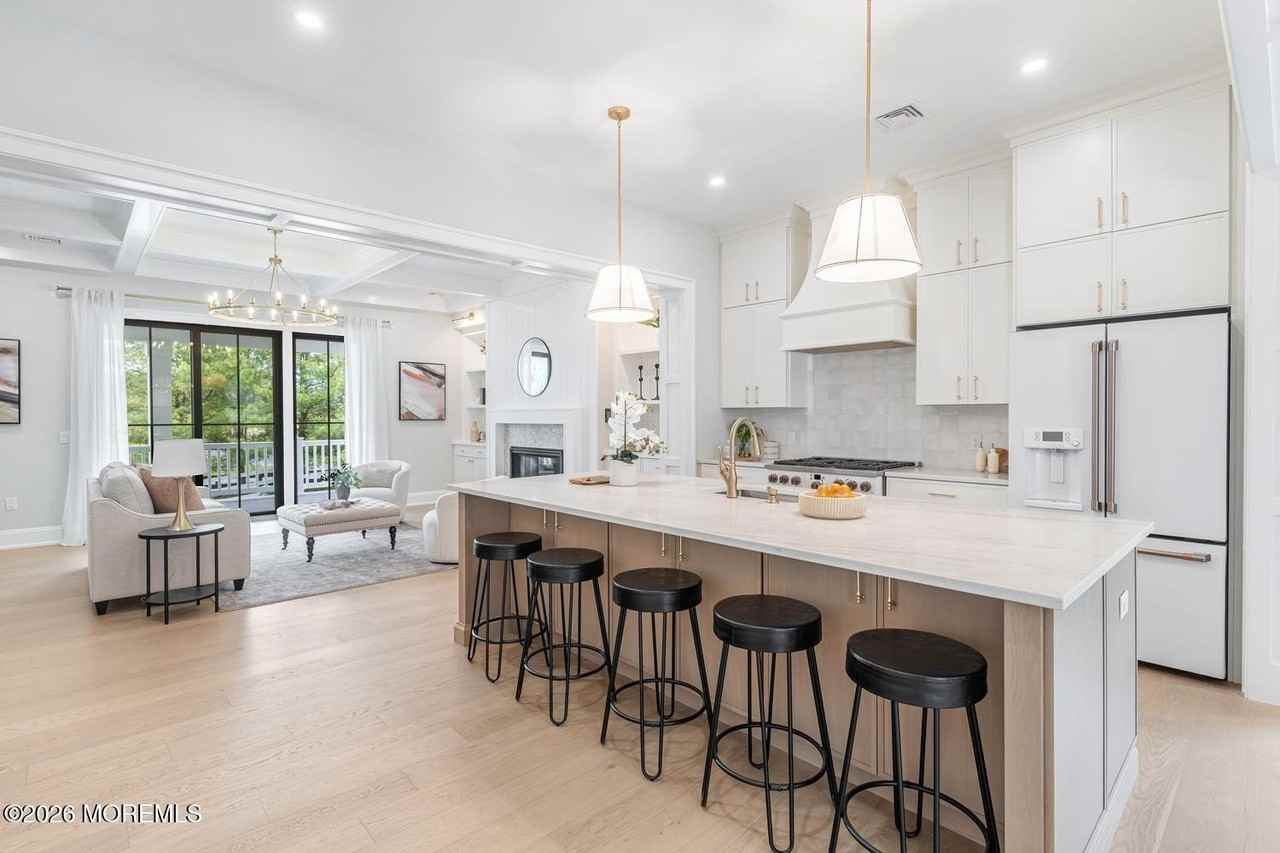 2113 River Rd #A - Photo 4 of 36