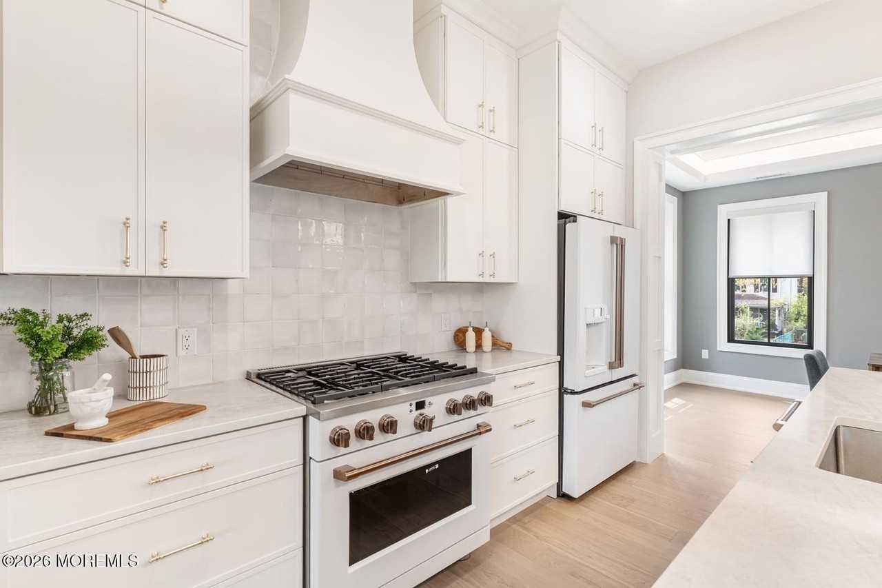 2113 River Rd #A - Photo 5 of 36