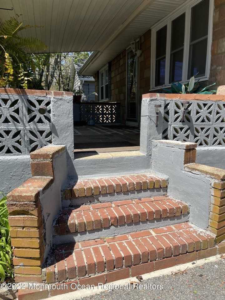 10 Smith St - Photo 2 of 40
