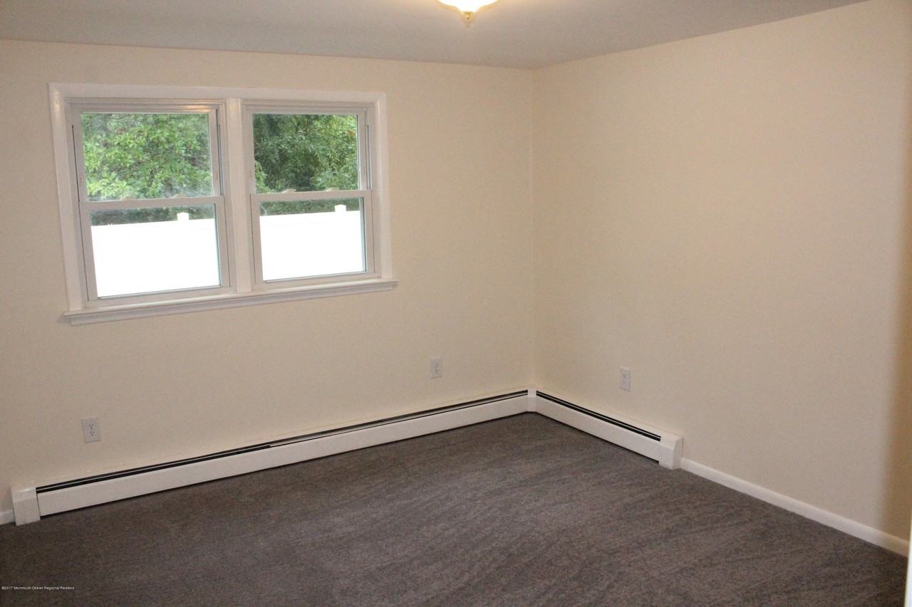 254 Admiral Ave - Photo 6 of 12