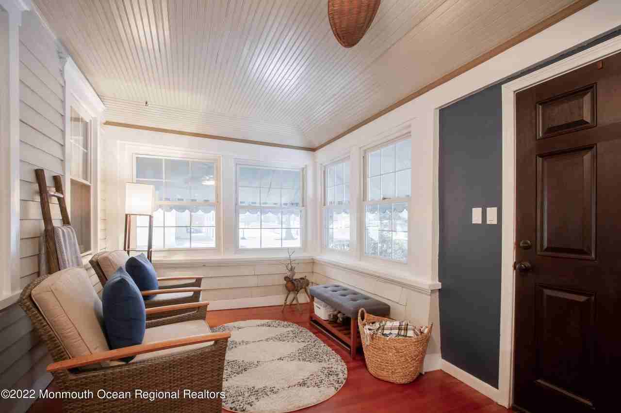 40 Rumson Rd - Photo 3 of 24