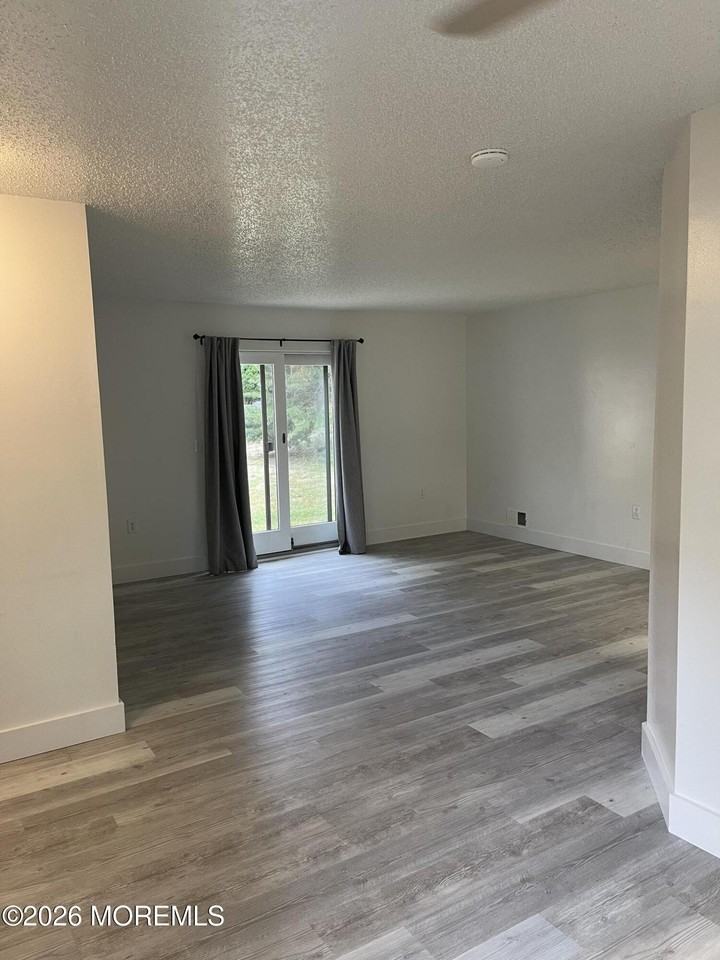 141 Aster Ct - Photo 4 of 25