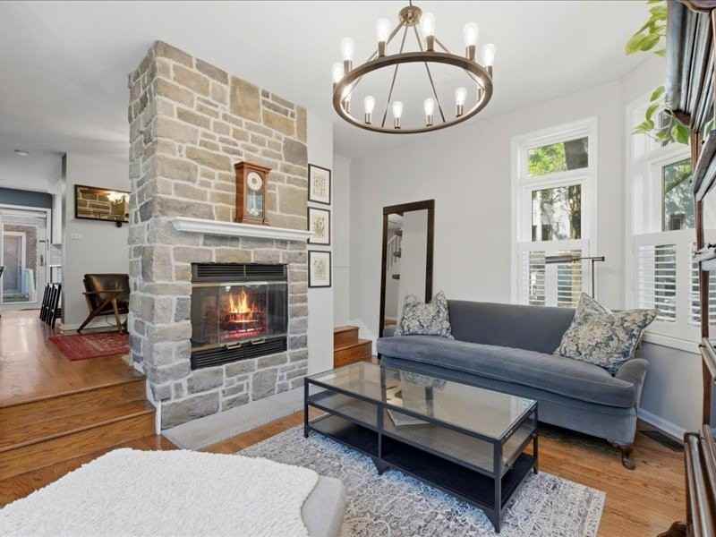 3311 N Racine Ave #A - Photo 2 of 31