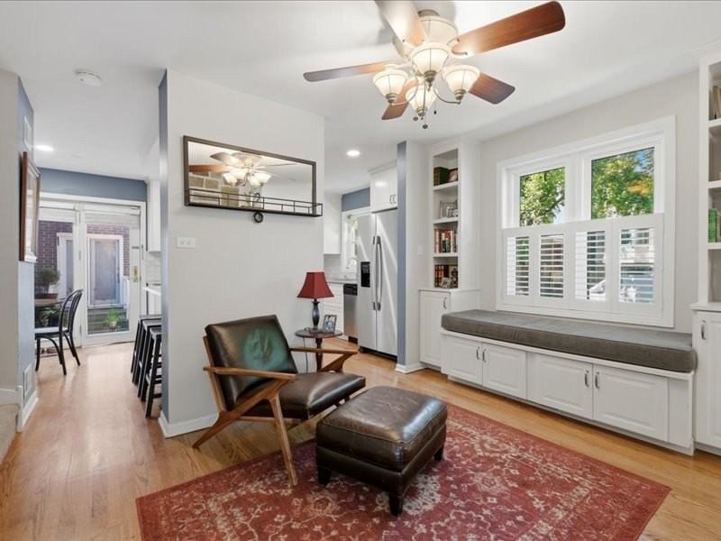3311 N Racine Ave #A - Photo 4 of 31