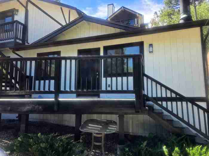 1352 Club View Dr #1