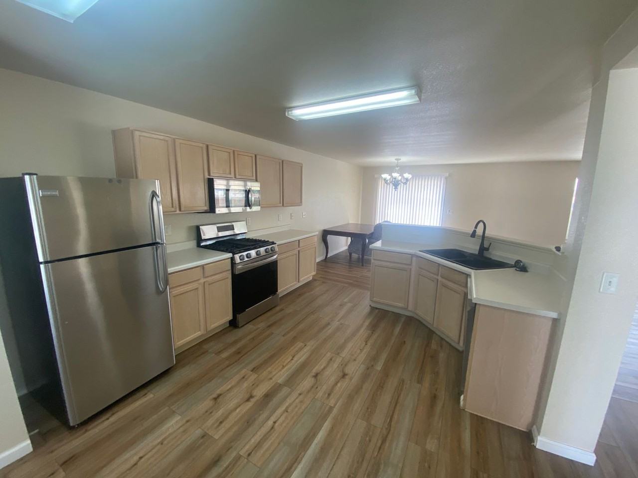 9438 Canyon Meadows Dr - Photo 2 of 15