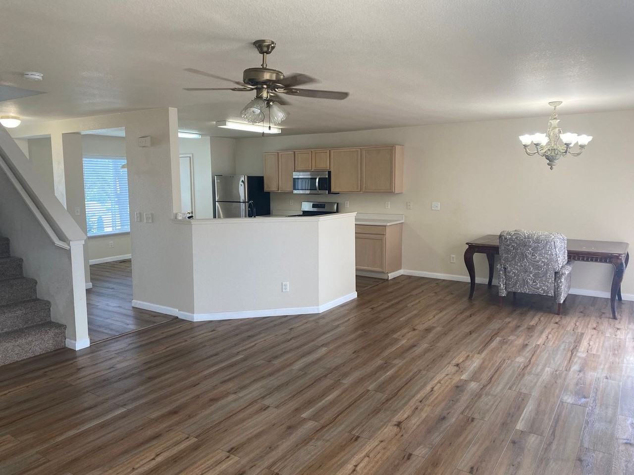 9438 Canyon Meadows Dr - Photo 5 of 15