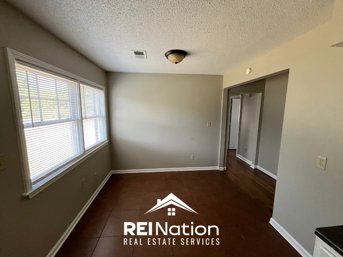 3636 Venable Rd - Photo 2 of 17