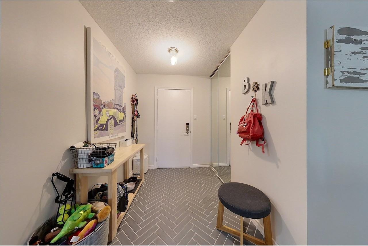 14811 51 Ave Nw - Photo 3 of 22