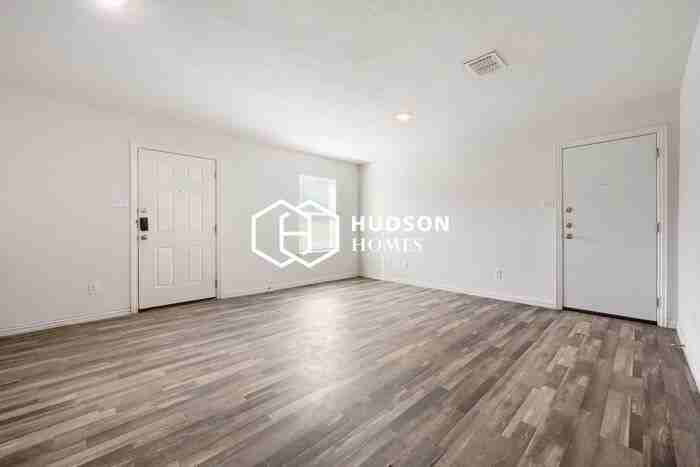 1611 Bryan Ave #A - Photo 3 of 12