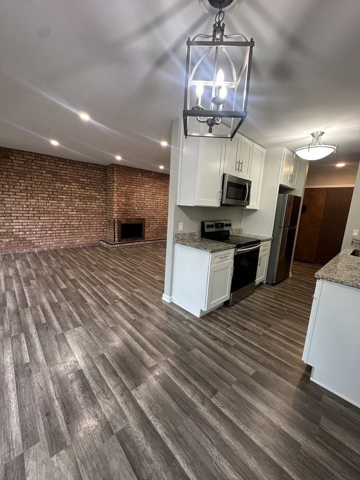 5500 Hillcrest Ln #129-2M - Photo 4 of 8