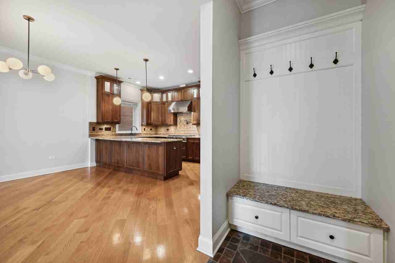 106 S Sangamon St #3S - Photo 3 of 20