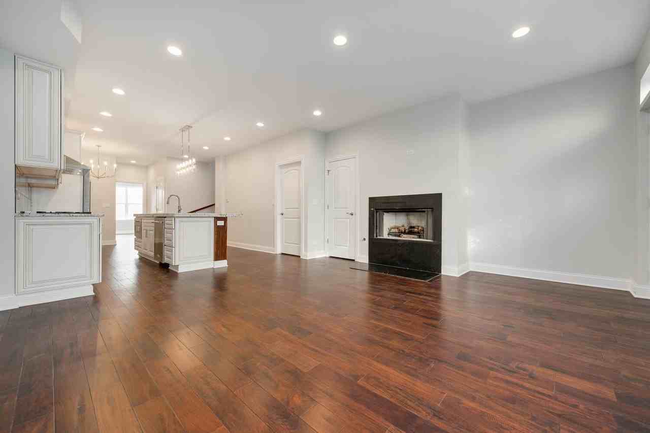 1919 N Drake Ave #B - Photo 7 of 25
