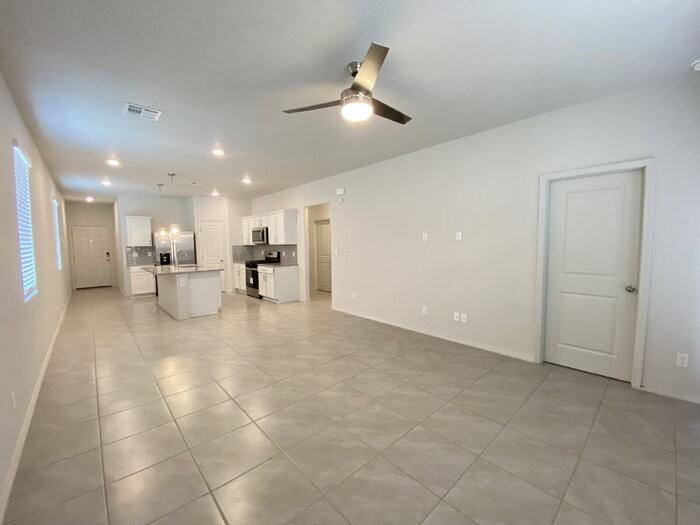 2409 Talisker St Ne - Photo 2 of 23