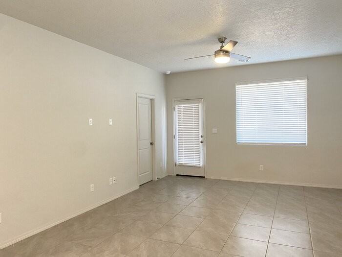 2409 Talisker St Ne - Photo 3 of 23