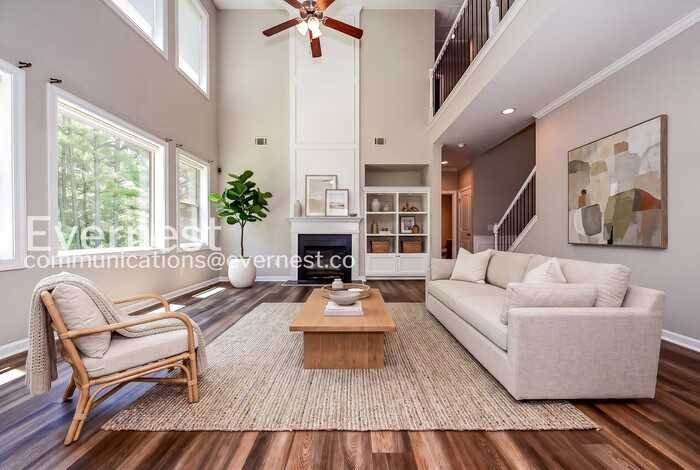 6138 Golf View Xing - Photo 5 of 23
