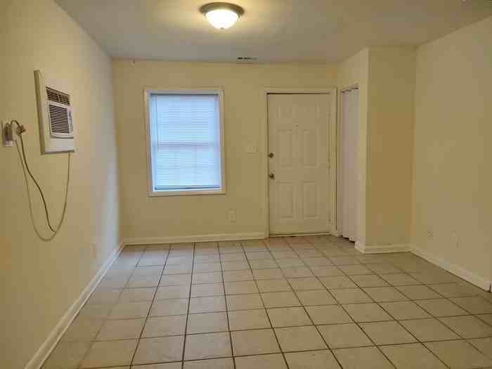 329 Oak St #329 - Photo 3 of 8